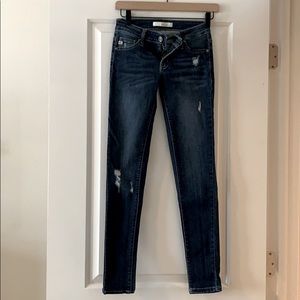 Kan Can Slightly Distressed Skinny Jeans